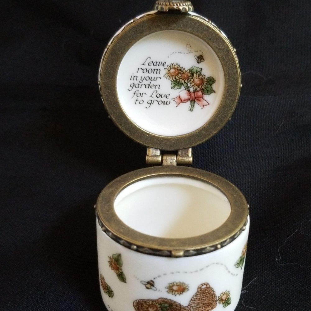 BOYDS BEARS PORCELAIN HINGED BOX
